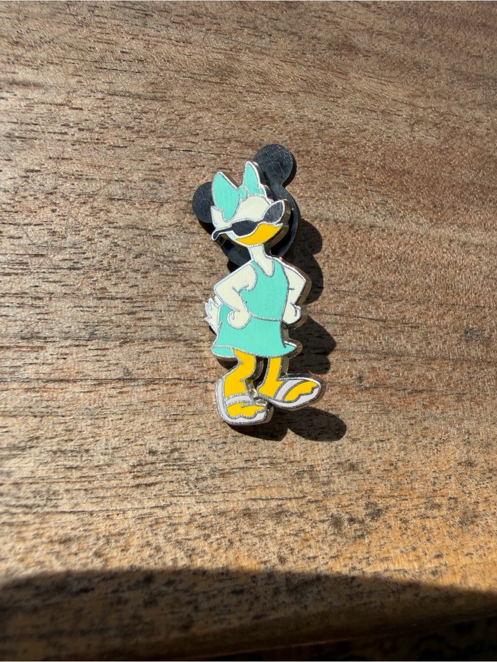 4/$20 Daisy Duck “cool characters in sunglasses” pin